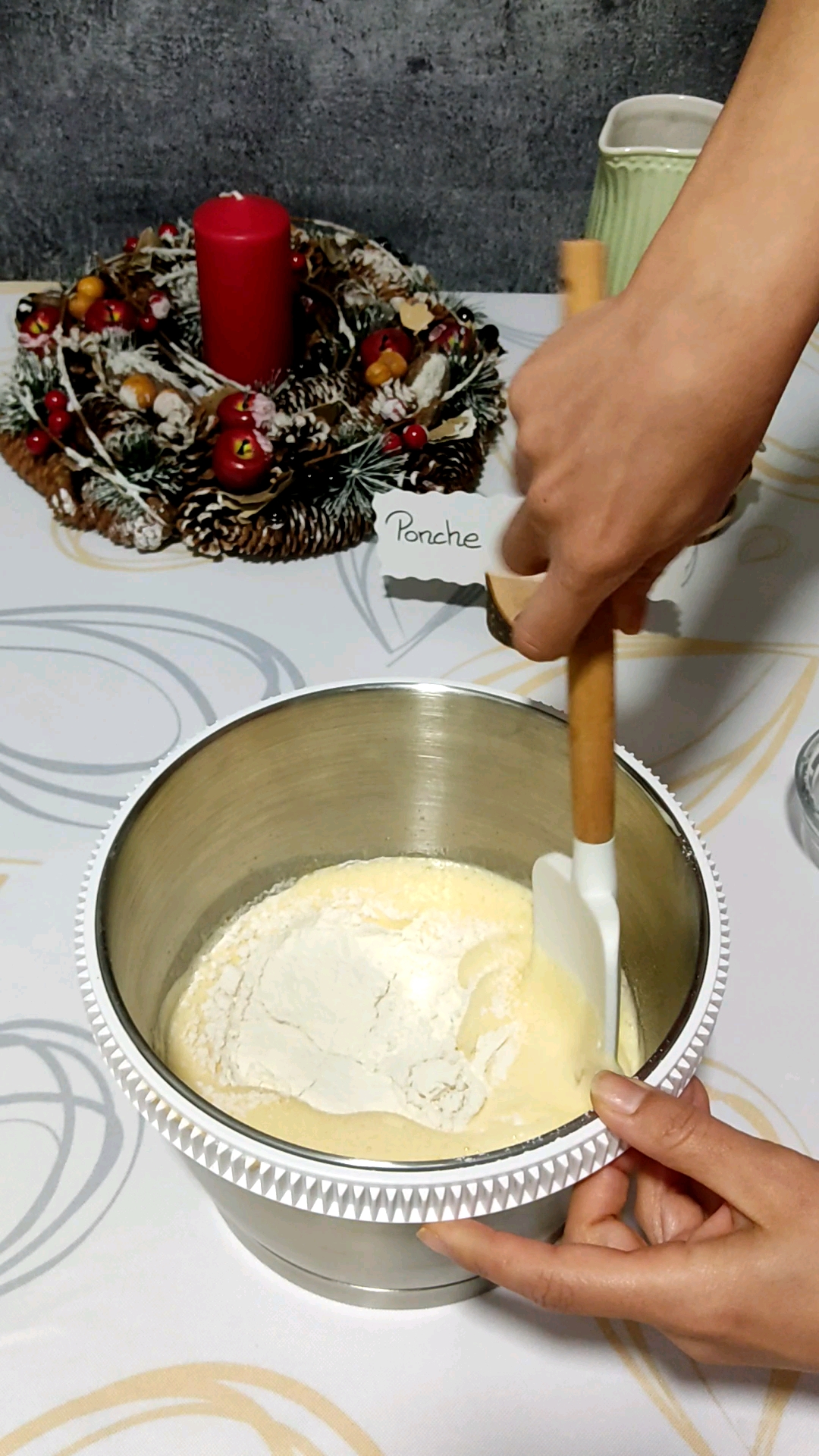 Ponche Segoviano_3 Mezclamos los ingredientes del bizcocho