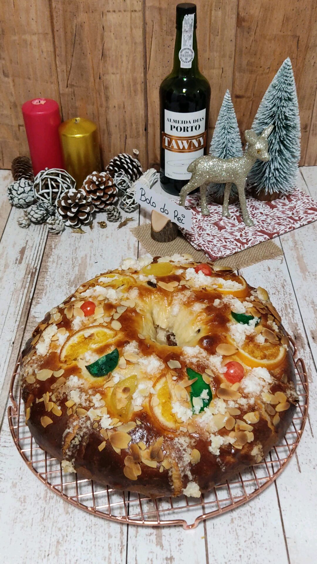 Nuestro bolo do rei recién salido del horno. Dejamos enfriar