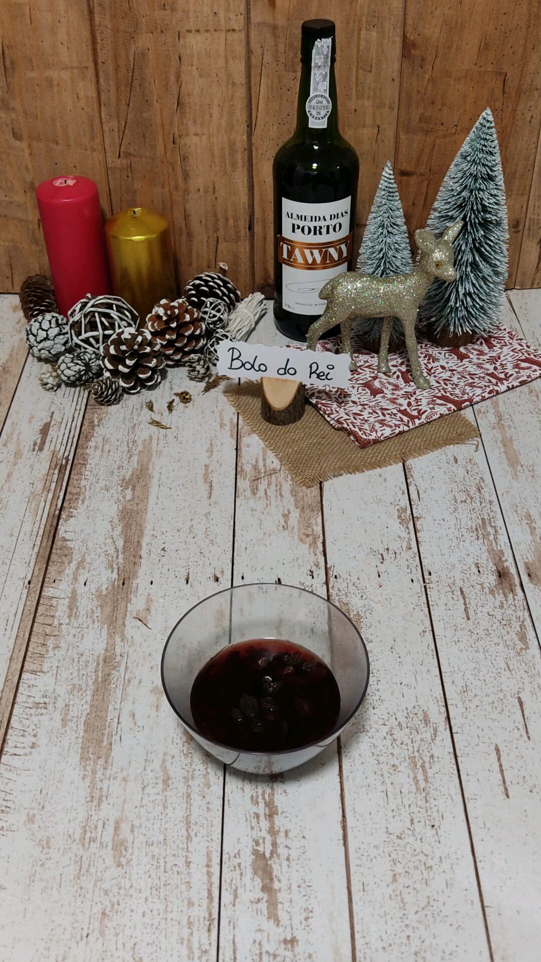 Introducimos las pasas en el vino de oporto