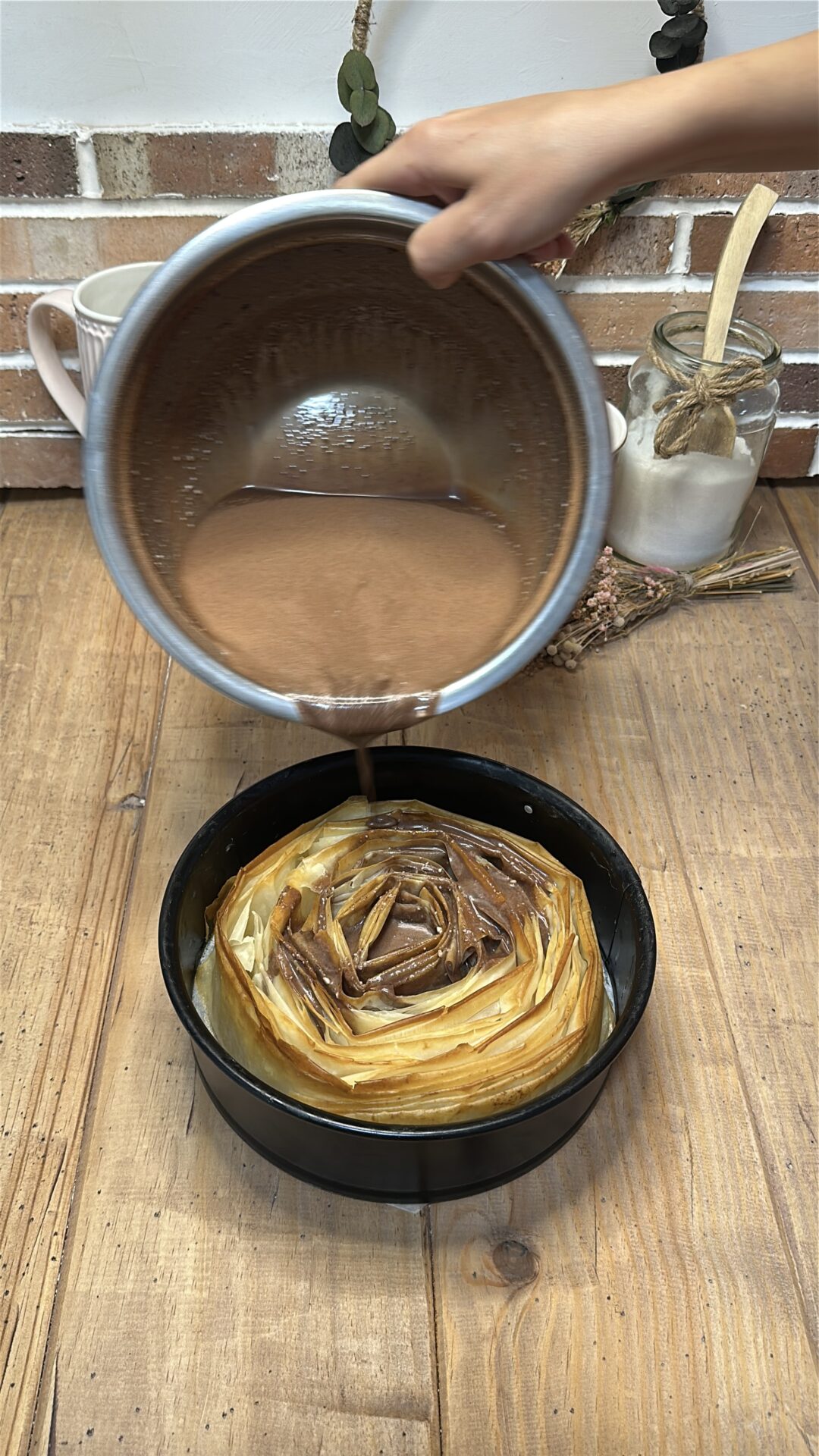Distribuimos bien el relleno por toda la flor y llevamos de nuevo al horno