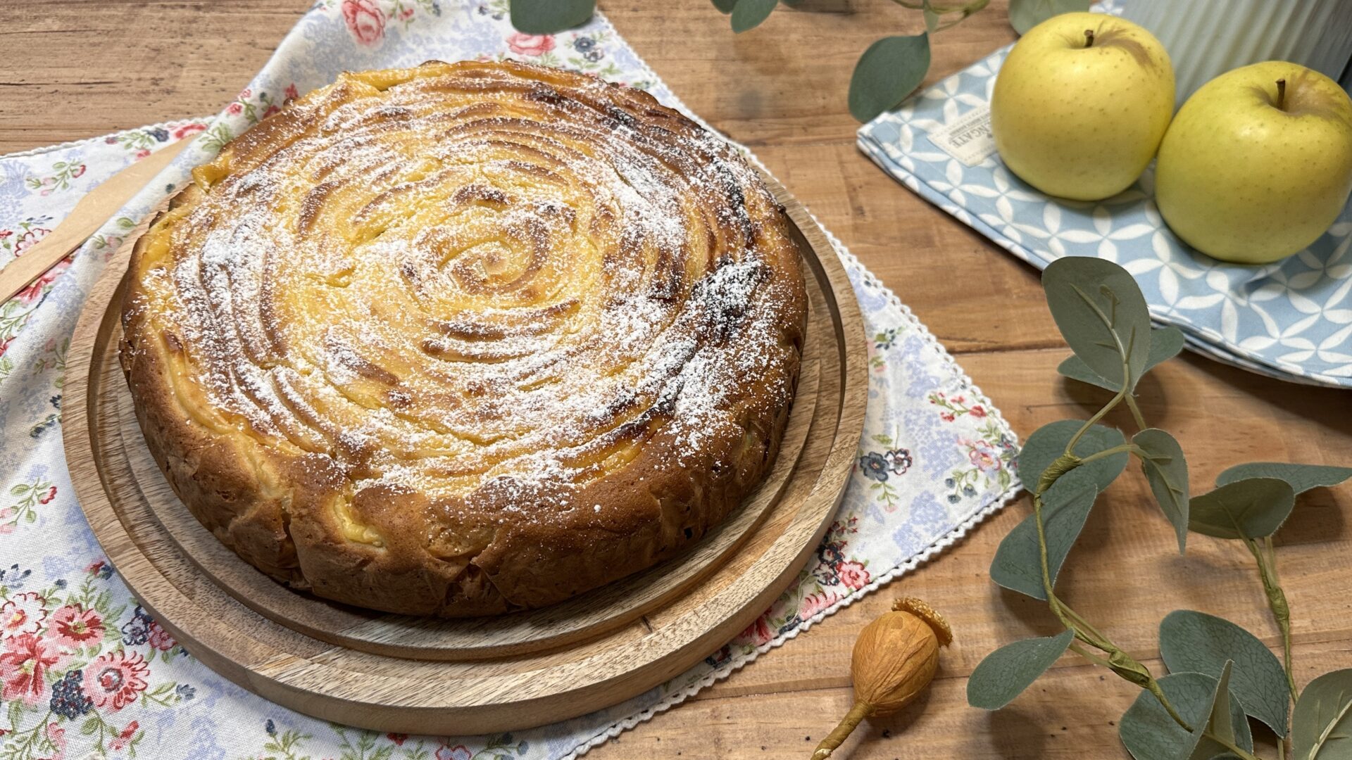 Nuestra tarta tornado de manzana lista para devorar