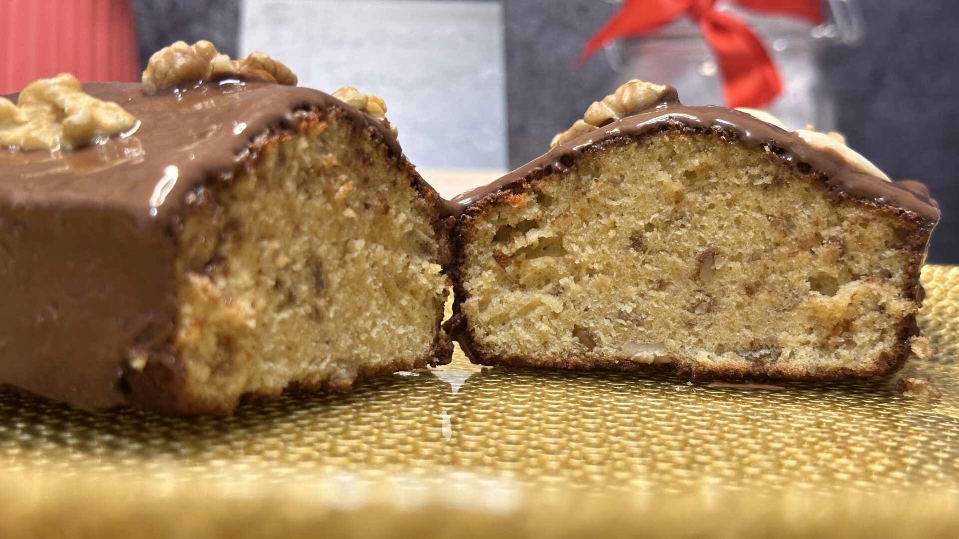 Sencillo y delicioso bizcocho de chocolate y frutos secos de Toledo en Dulce
