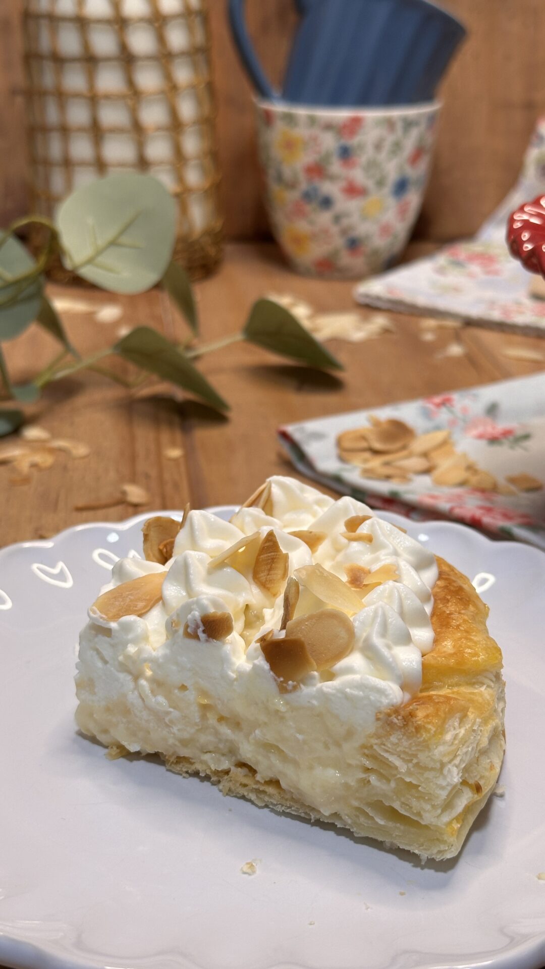 Una porción de la tarta Regina de Toledo en Dulce