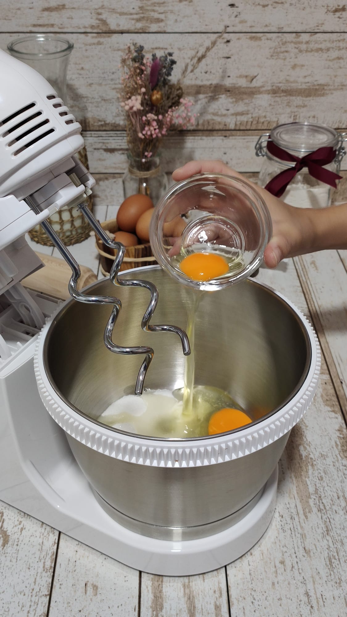 Añadimos dos huevos