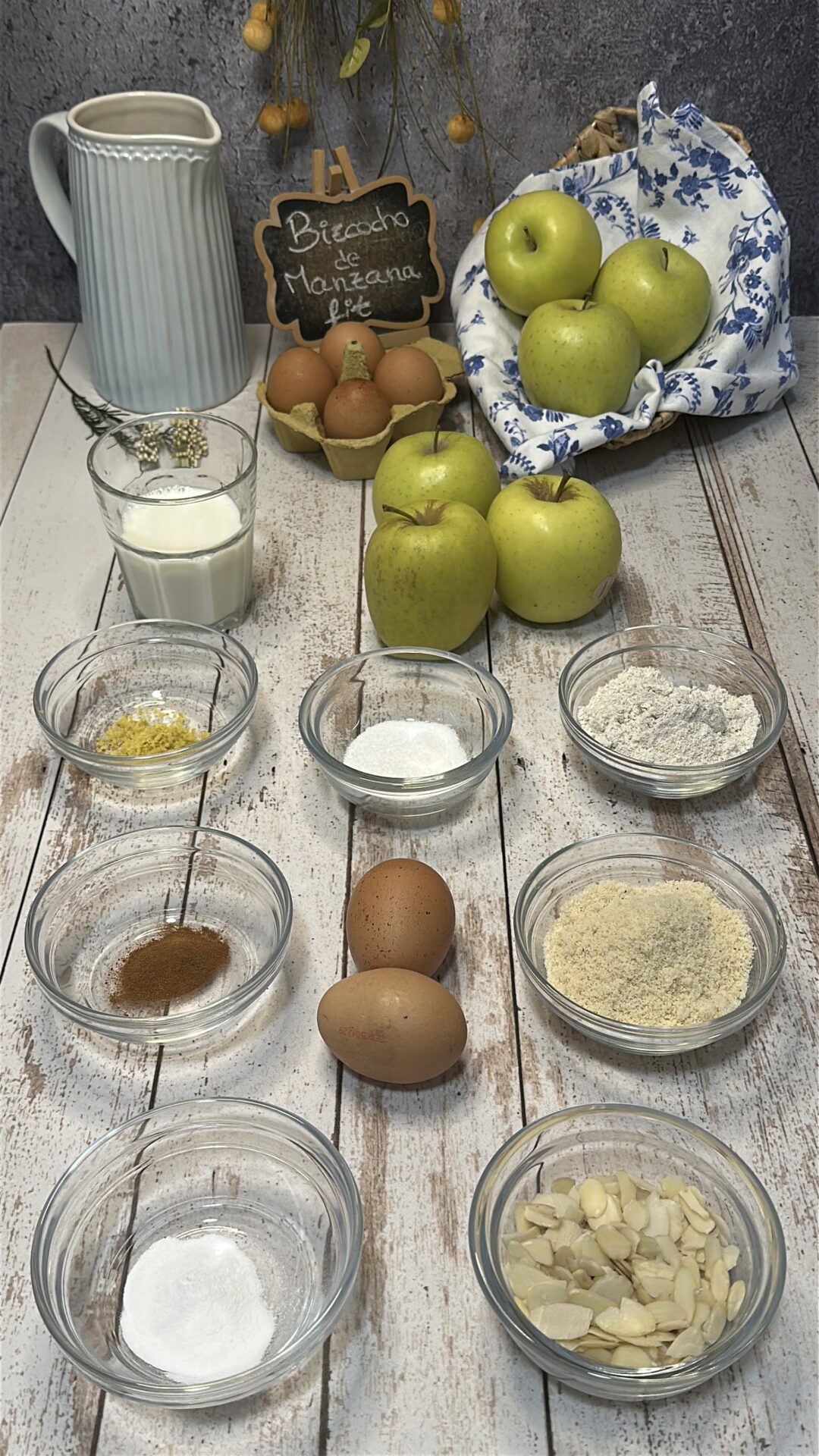 Ingredientes de nuestro bizcocho de manzana fit