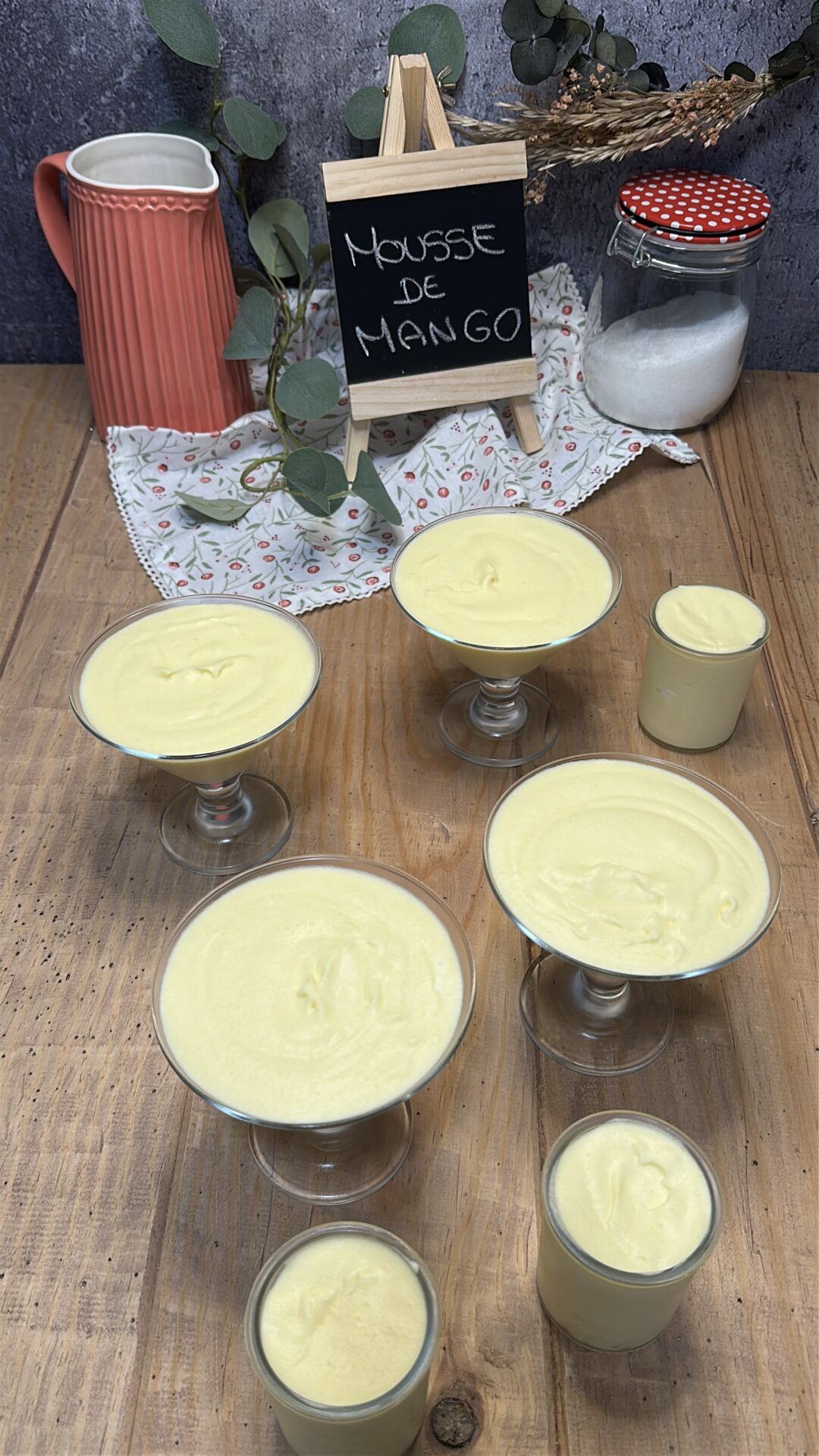 Llevamos nuestra mousse de mango a la nevera