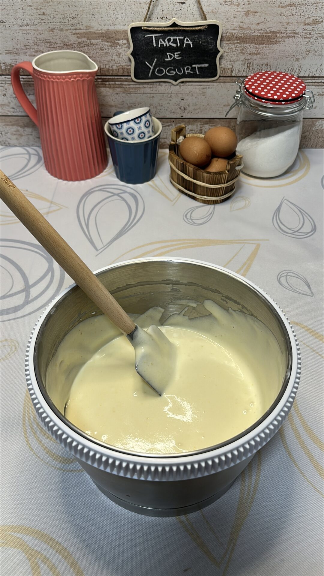 La mezcla de nuestra tarta de yogurt, preparada para el horno