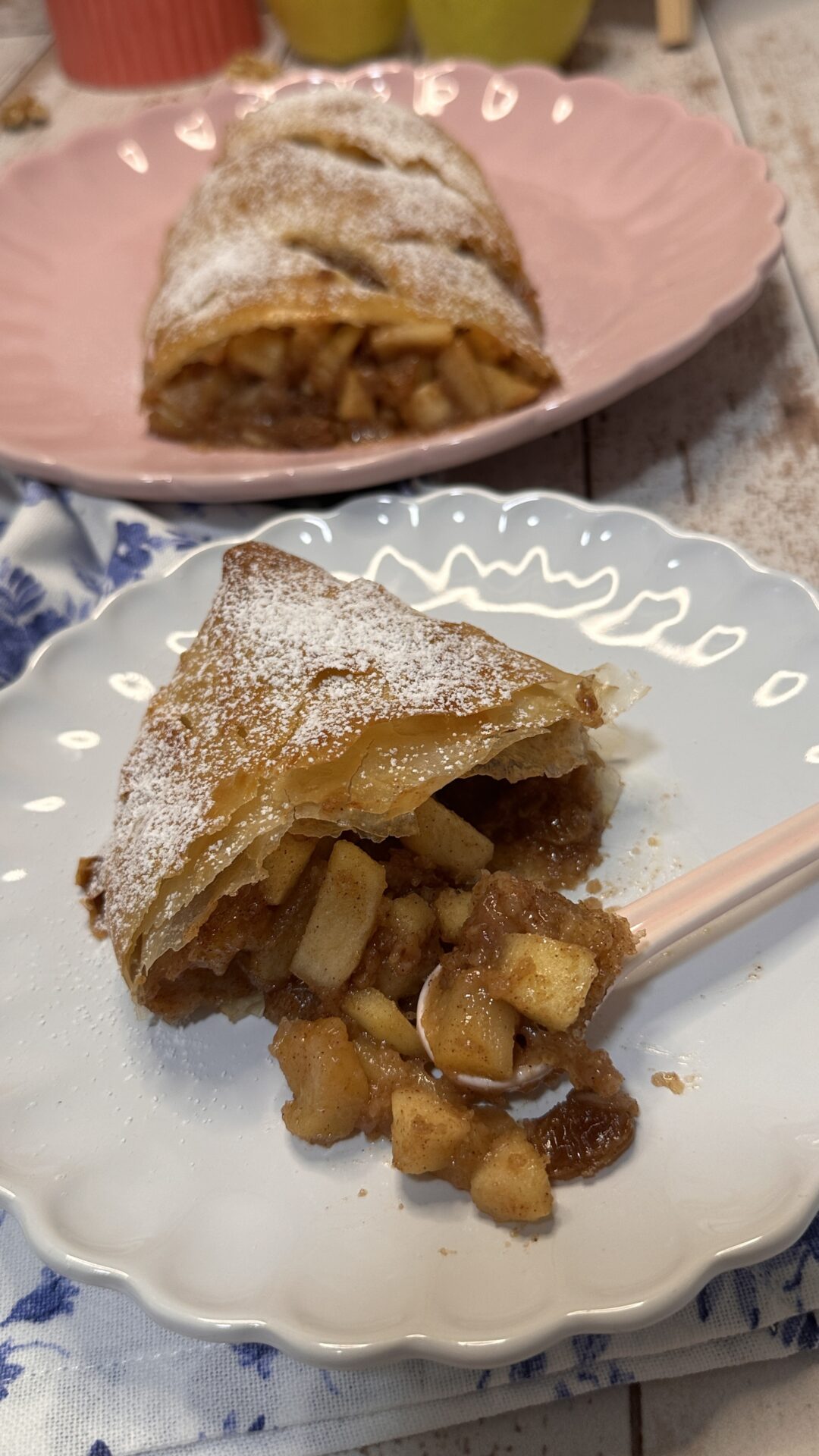 Te sorprenderá el aroma e increíble sabor de este strudel de manzana