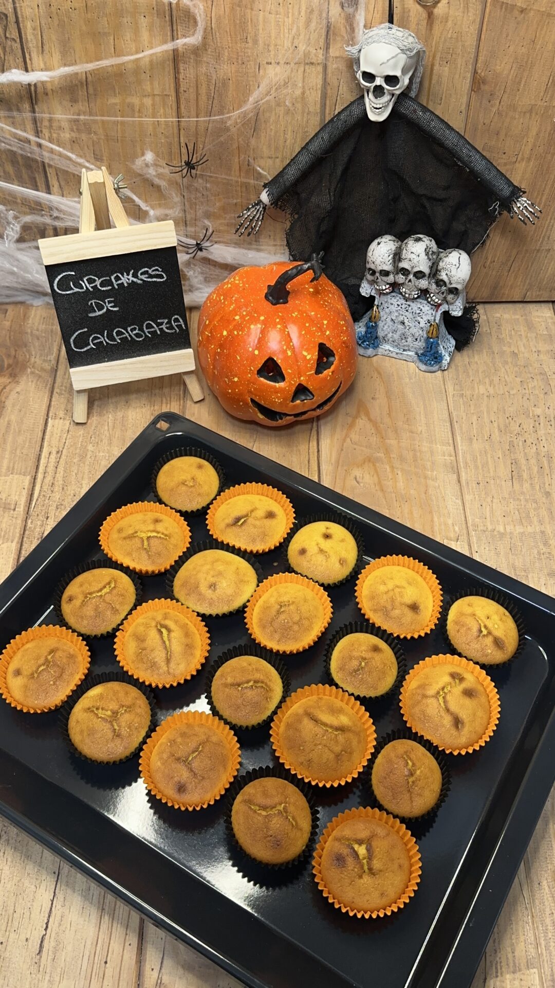Nuestros cupcakes de calabaza recién horneados