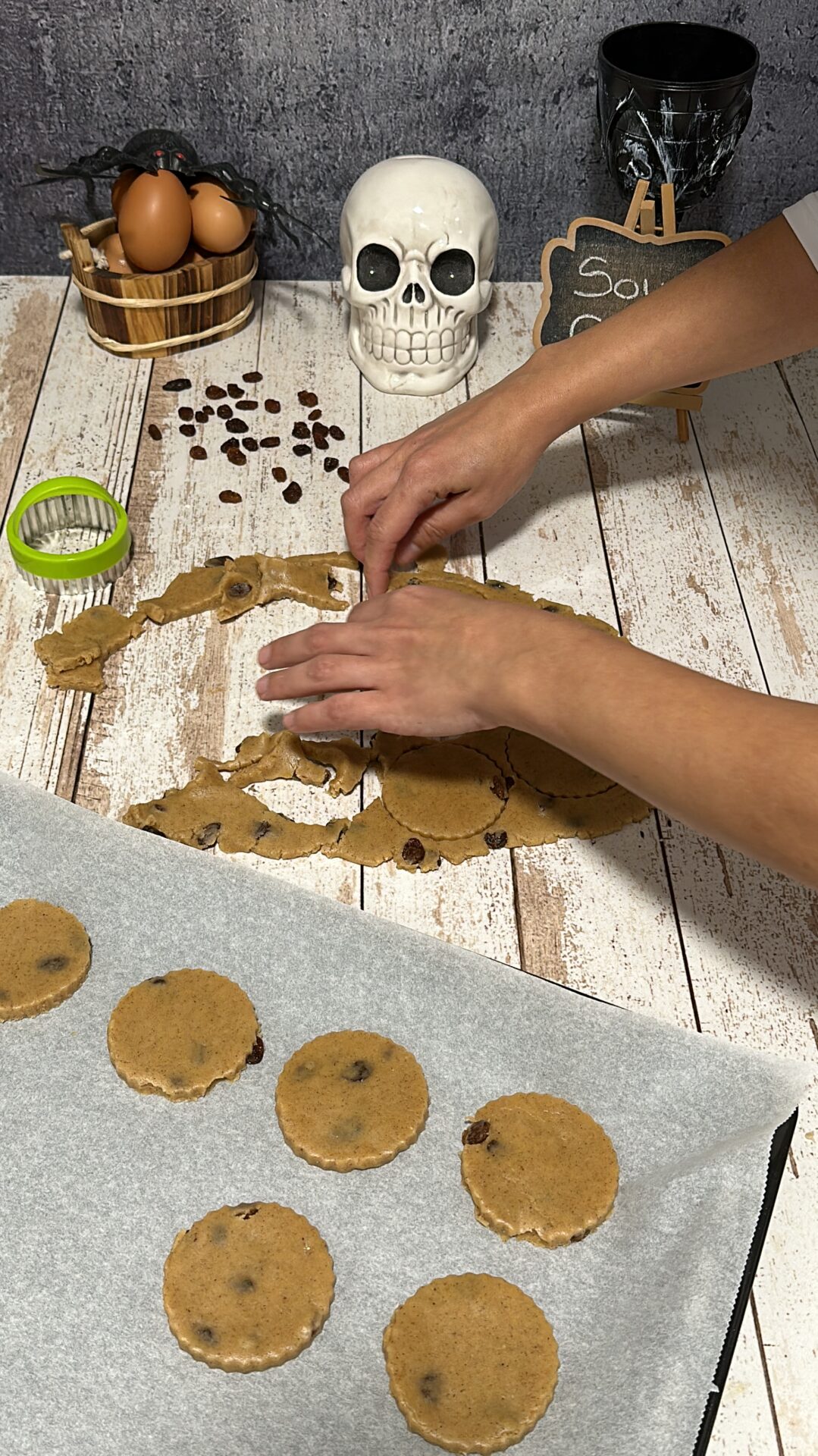Llevamos las galletas a una bandeja de horno