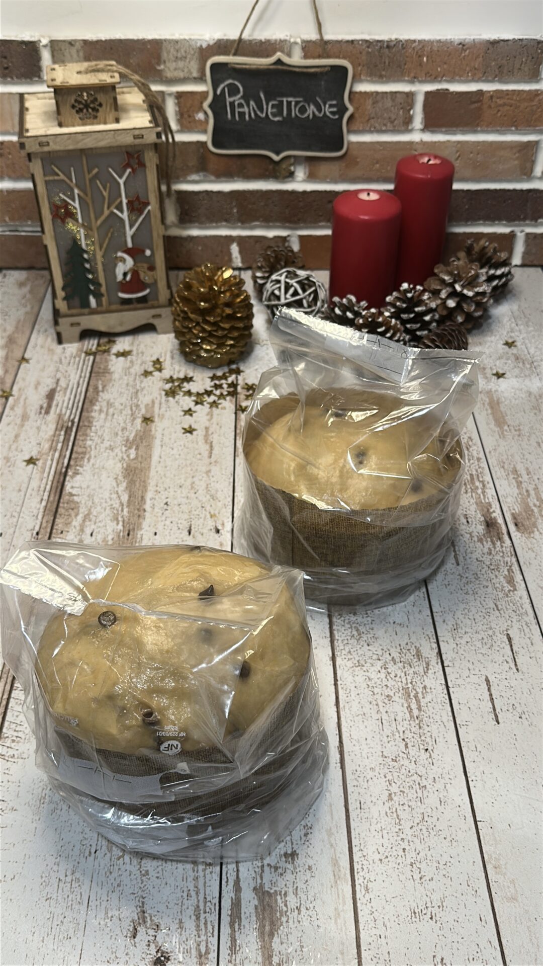 El panettone estará listo para hornear cuando la masa llegue al borde del molde