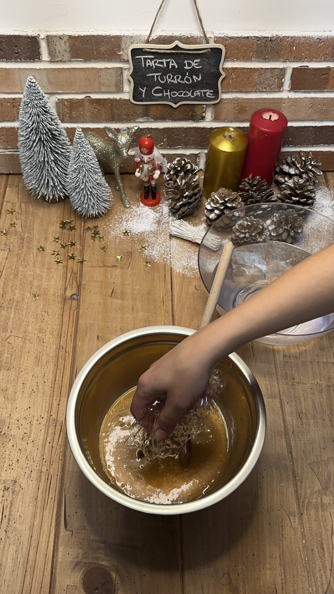 Agregamos la gelatina a la mezcla y la disolvemos