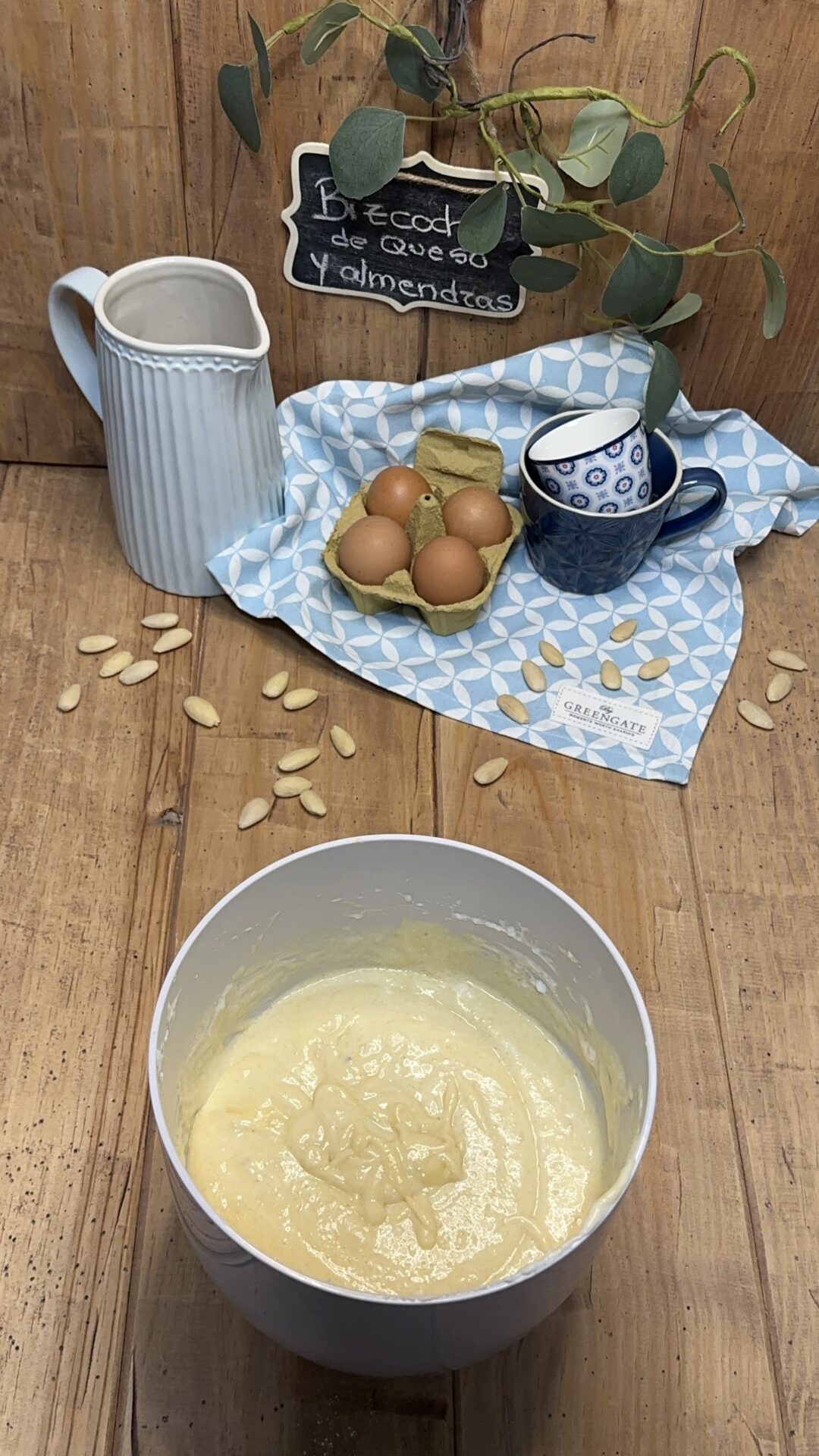 La masa de nuestro bizcocho de queso y almendras