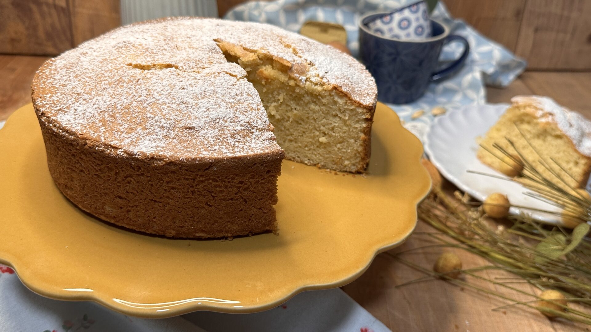 Esponjoso y sorprendente bizcocho de queso y almendras de Toledo en Dulce