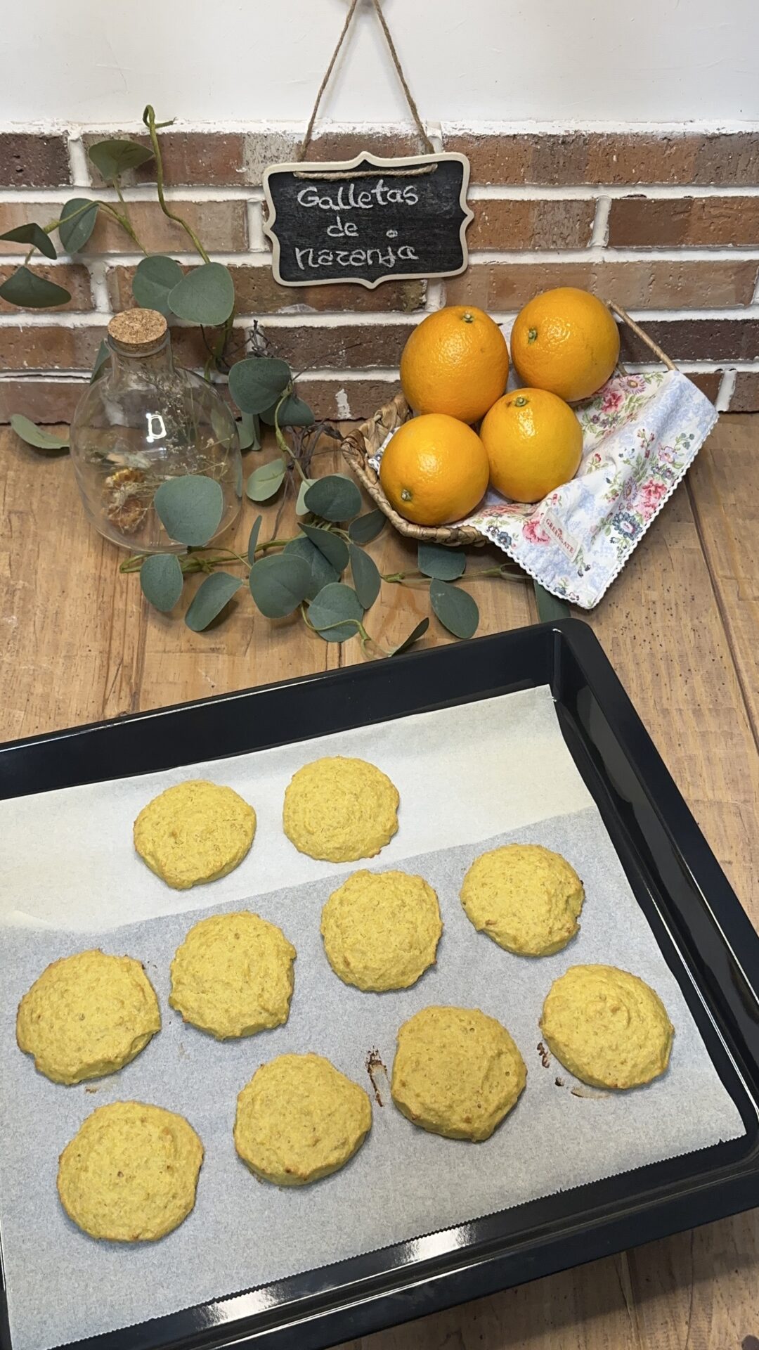 Nuestras galletas de naranja recién horneadas