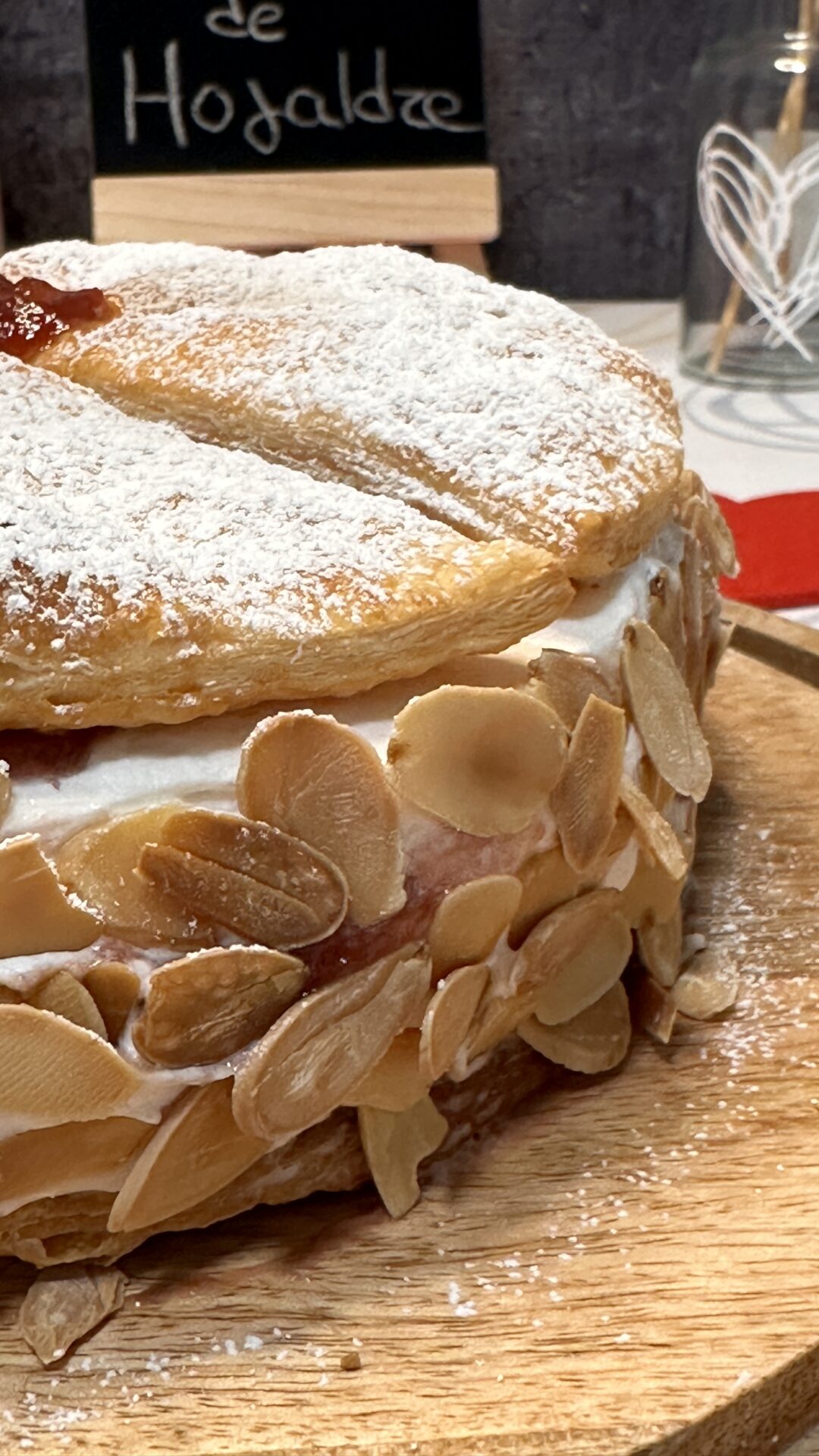 Deliciosa tarta de hojaldre de Toledo en Dulce