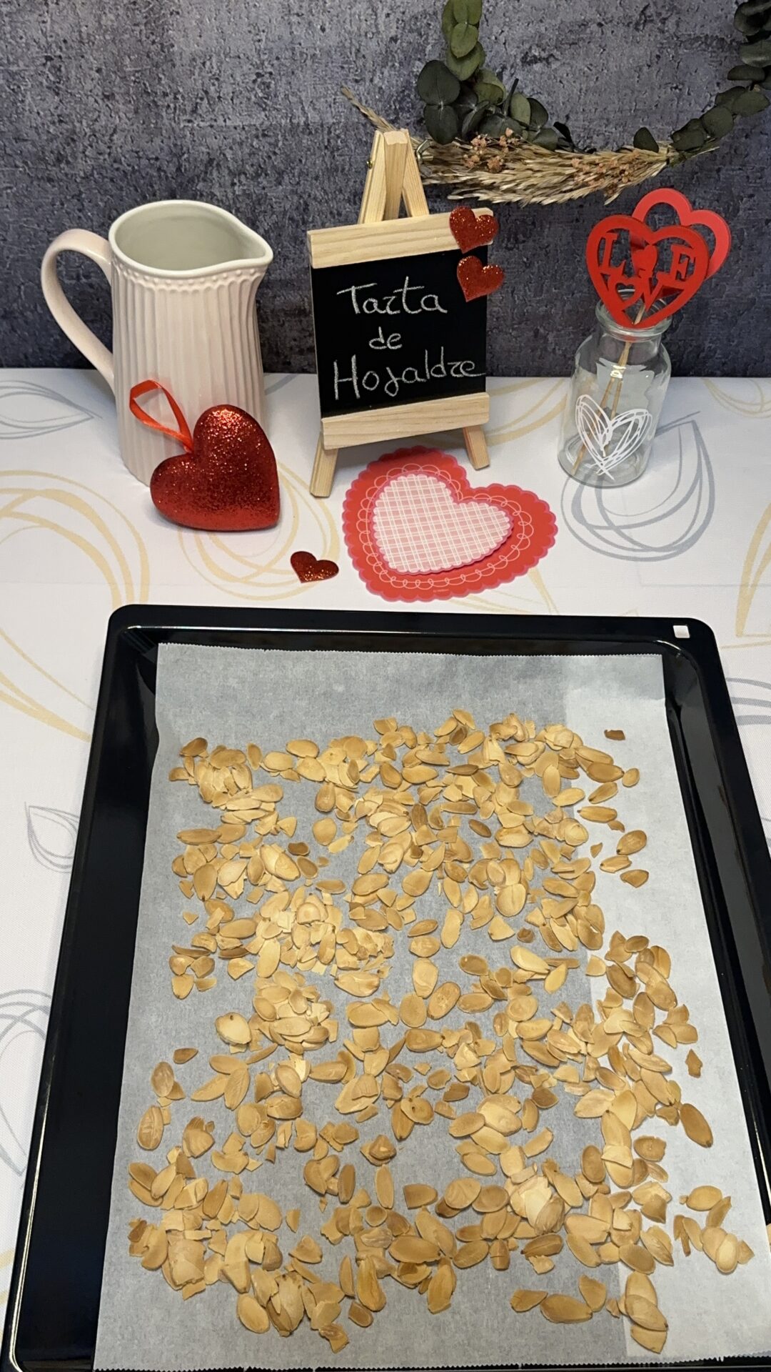 Horneamos las almendras laminadas