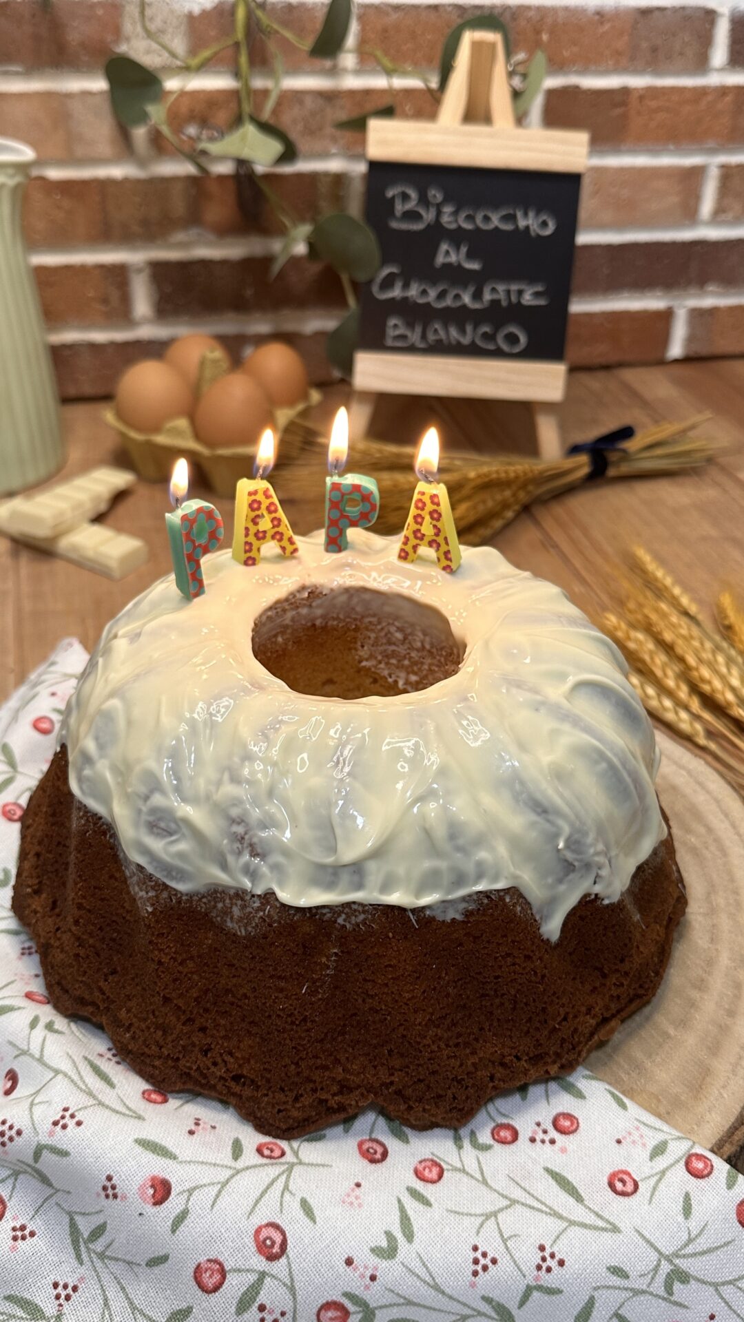 Nuestro bizcocho al chocolate blanco para los papás más golosos