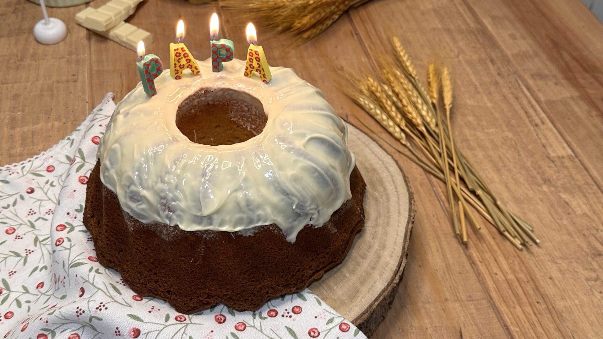 Este bizcocho al chocolate blanco es el regalo de Toledo en Dulce para todos los papás