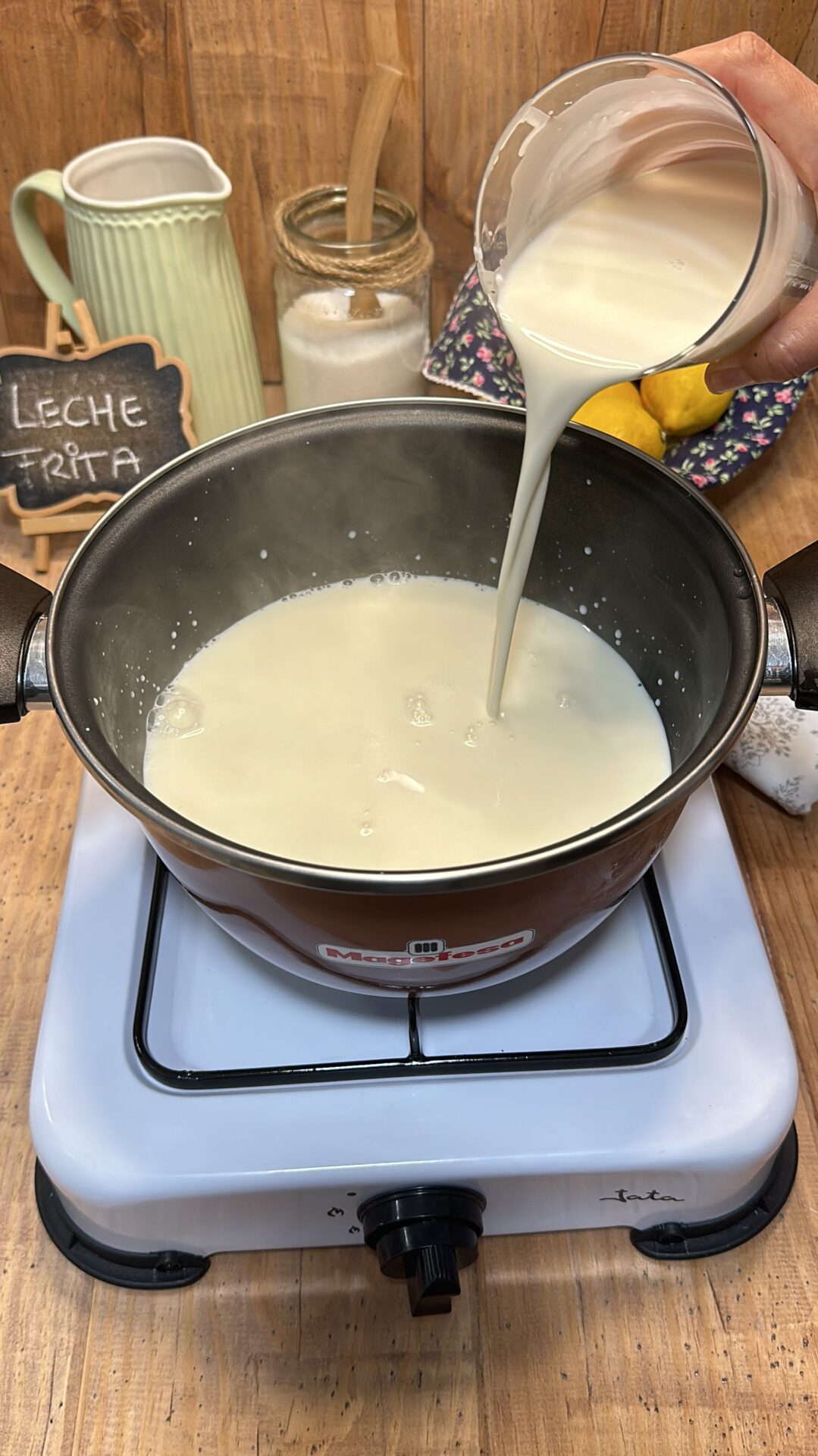 Añadimos el vaso de leche con maicena