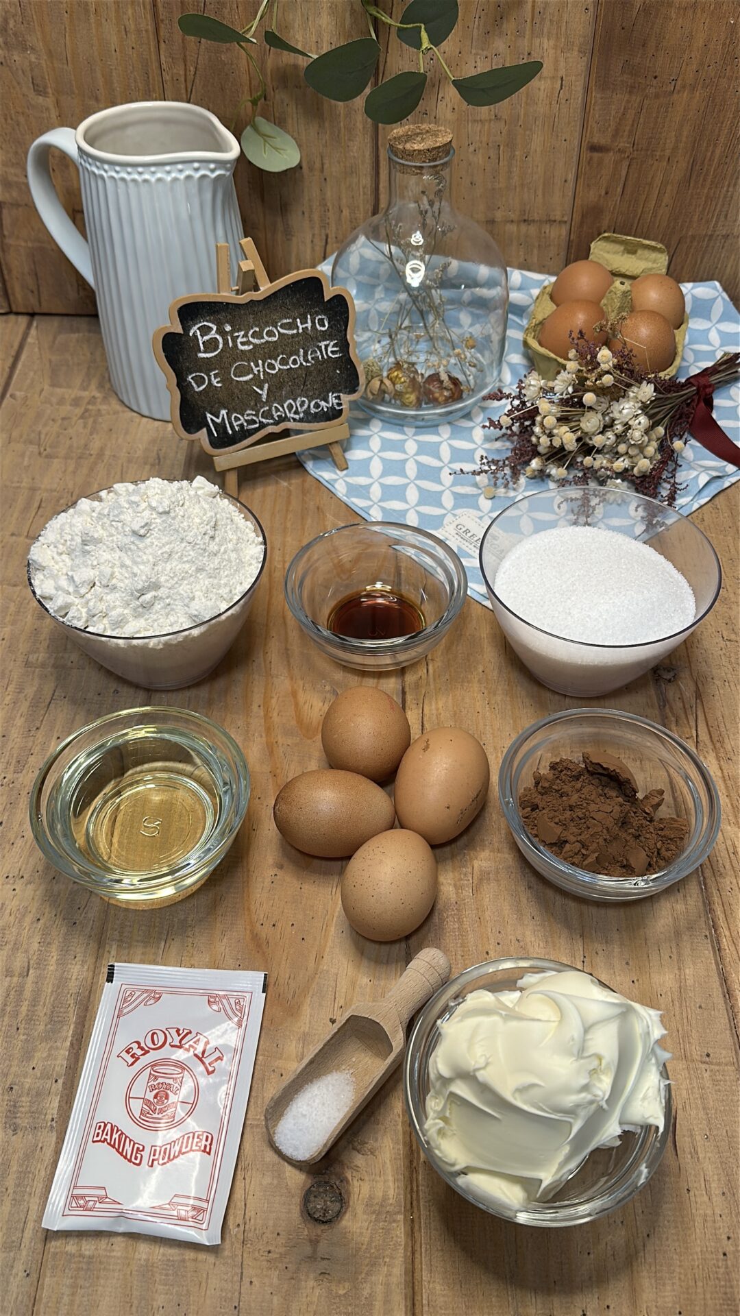 Ingredientes de nuestro bizcocho de chocolate y mascarpone