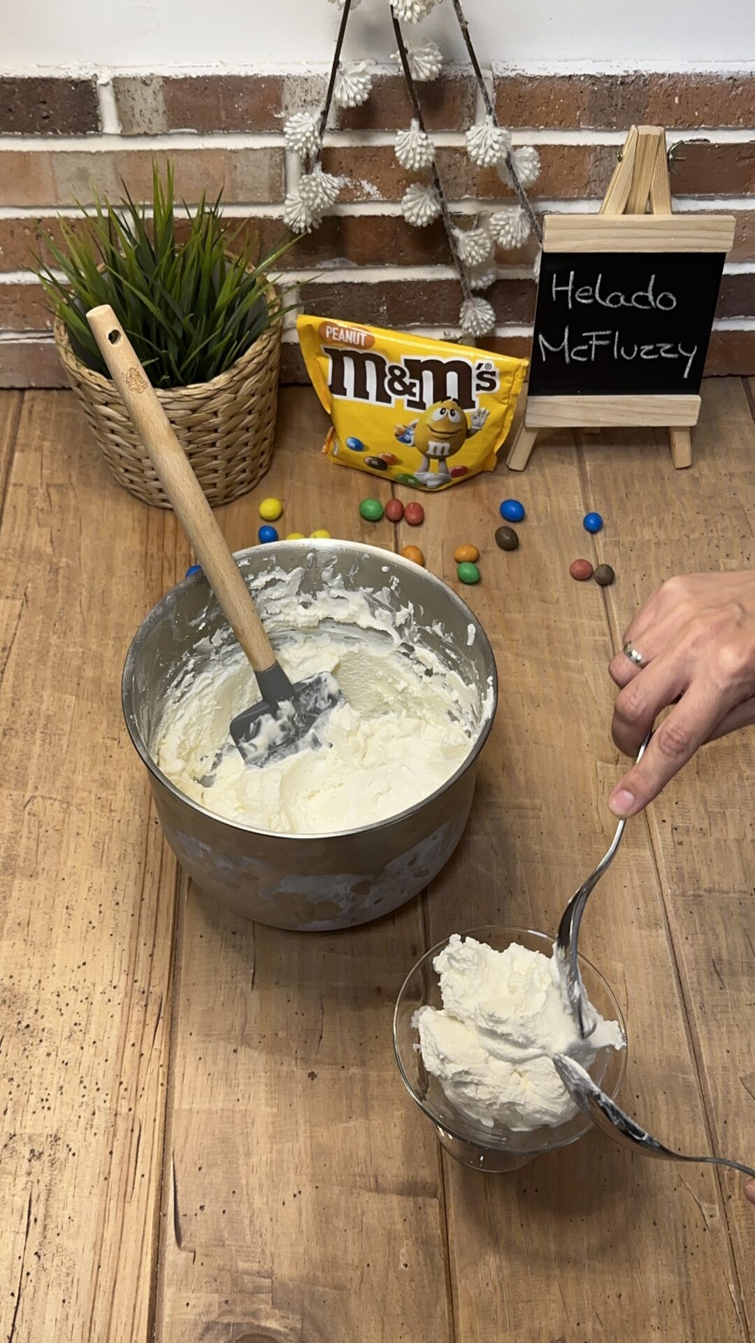 McFlurry_12 Repartimos el helado por los distintos recipientes