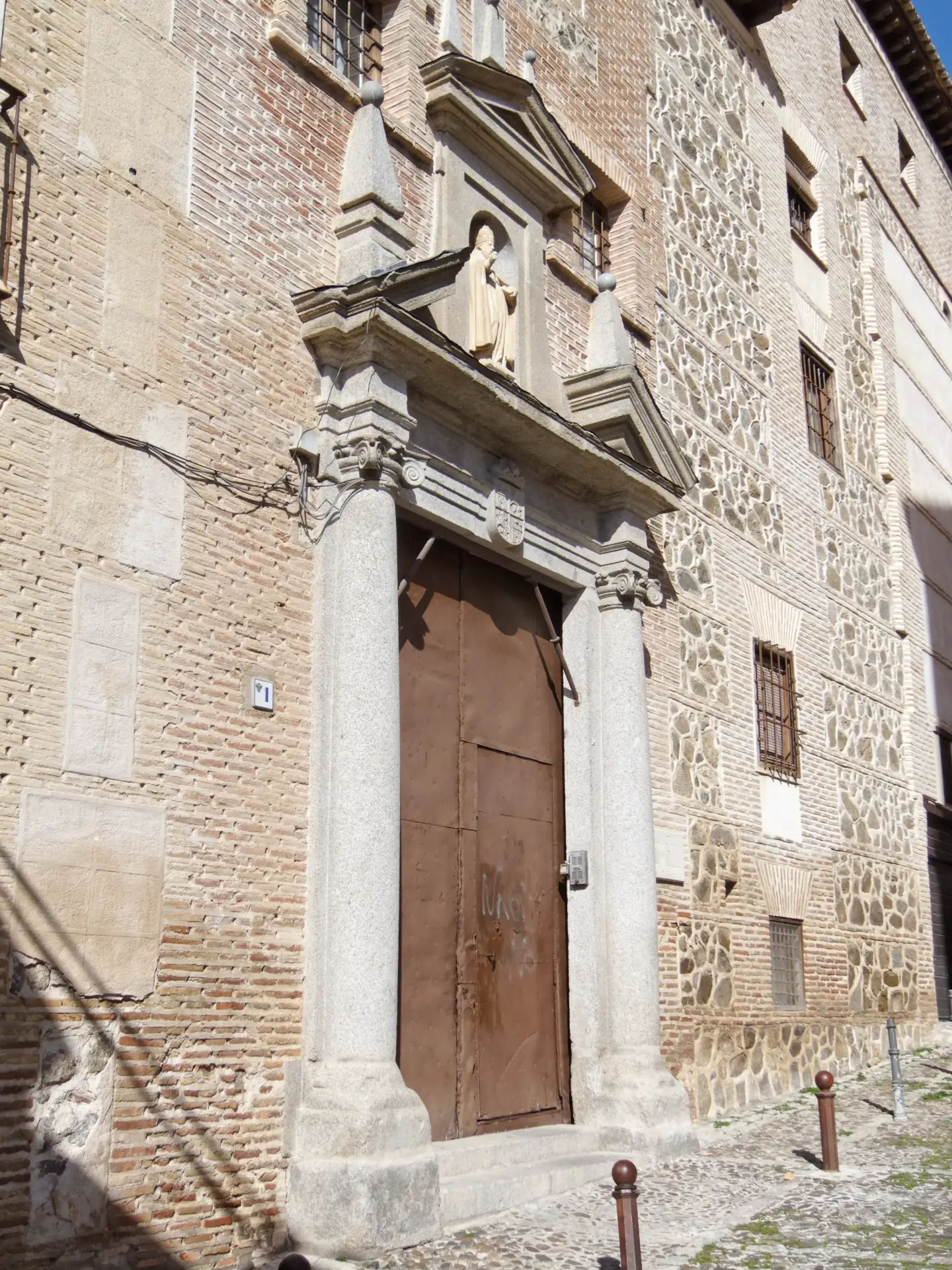 Convento de San Clemente de Toledo, vinculado a la leyenda del origen del mazapán